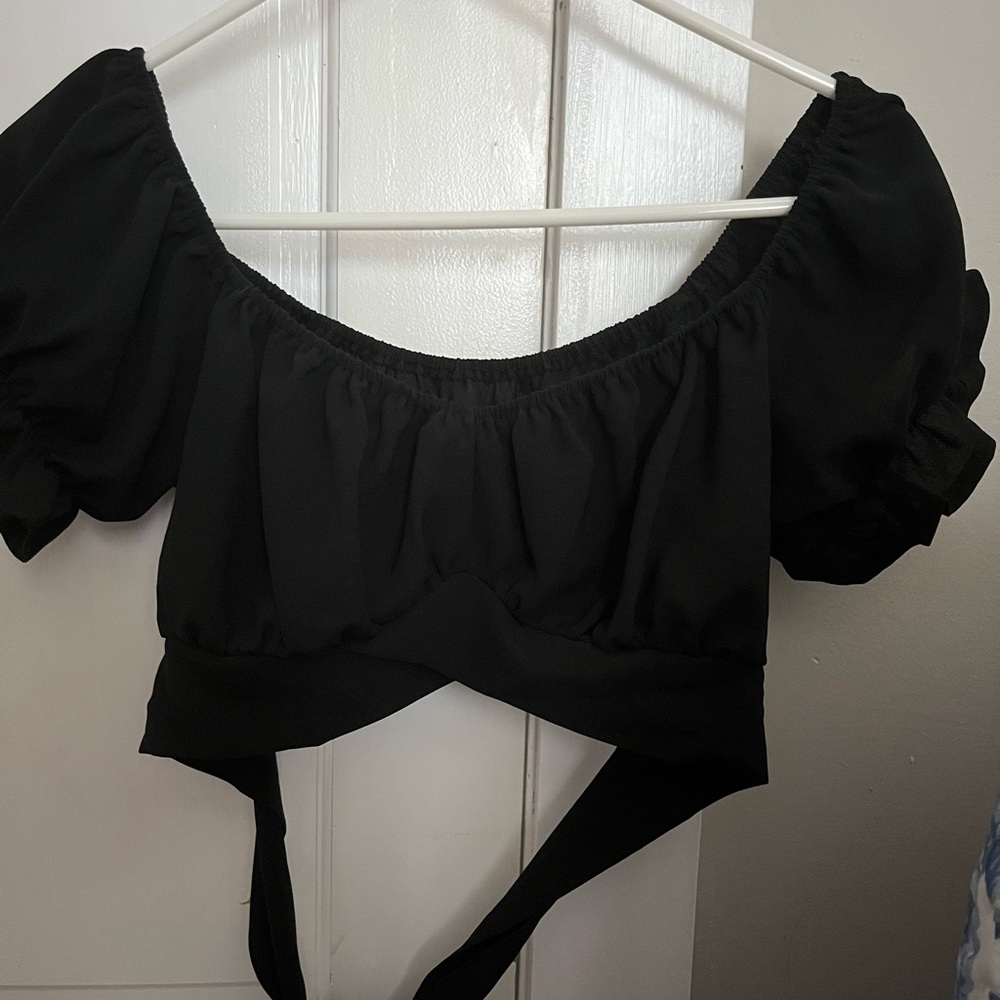 SHEIN Elegant Black Puff Sleeve Crop Top